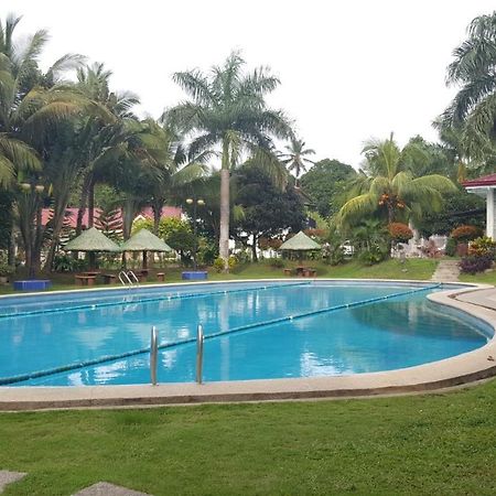Phil Oasis Hotel & Resort Silang Exterior foto