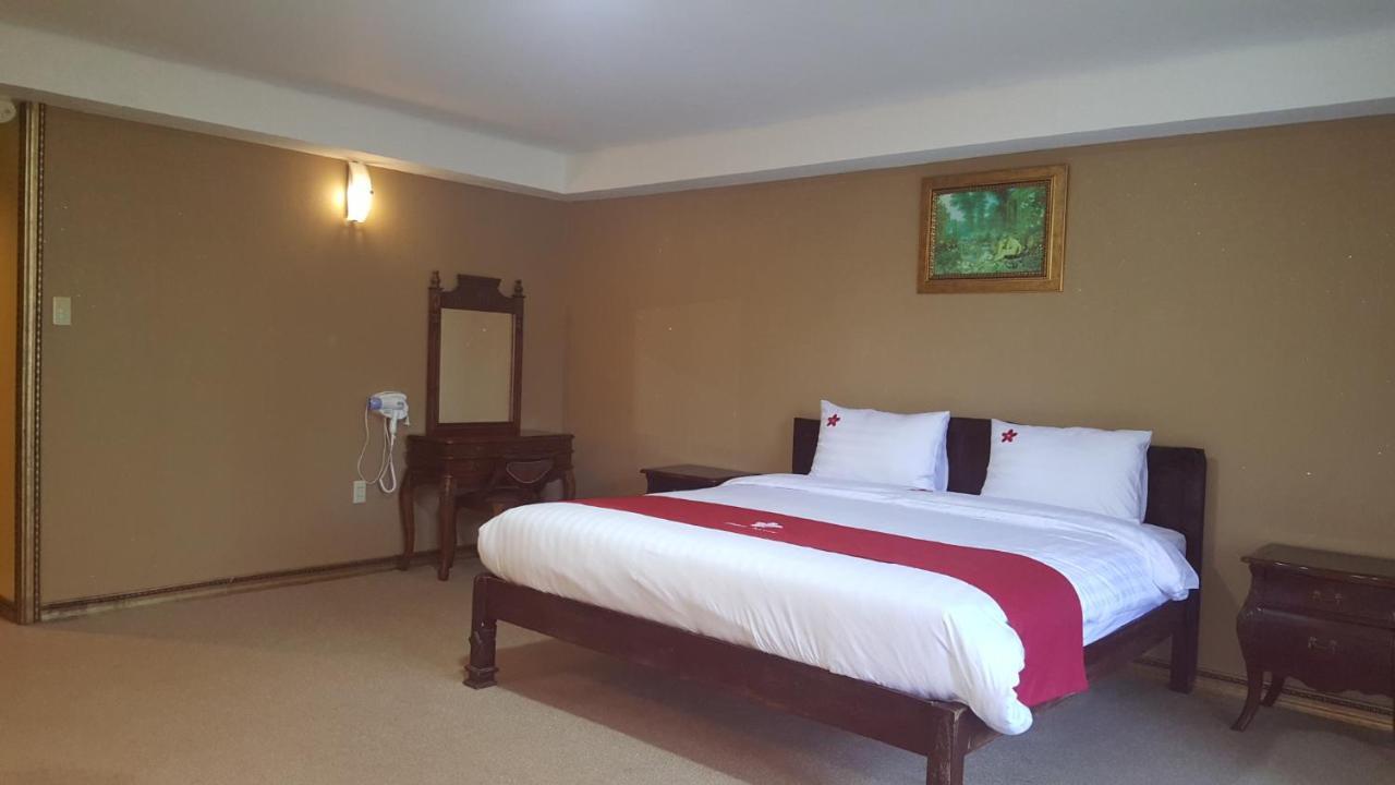 Phil Oasis Hotel & Resort Silang Exterior foto