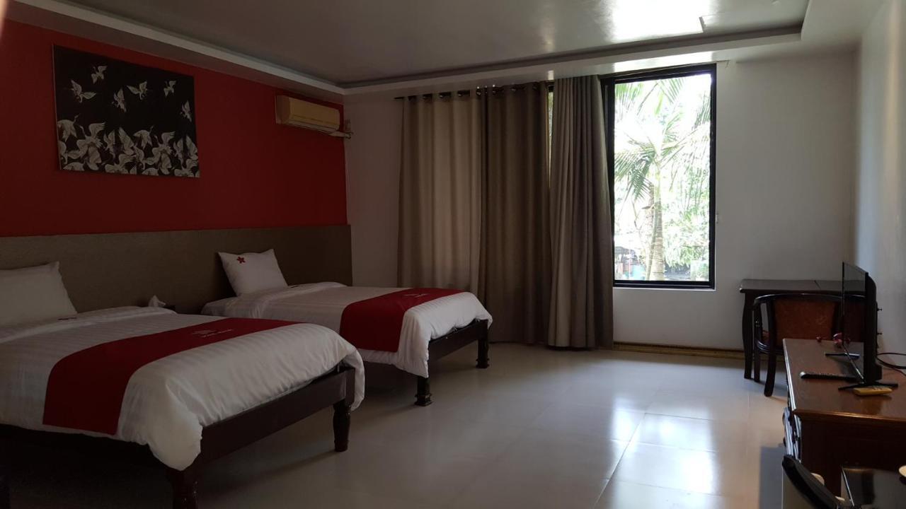 Phil Oasis Hotel & Resort Silang Exterior foto