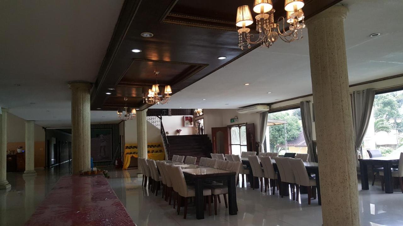 Phil Oasis Hotel & Resort Silang Exterior foto